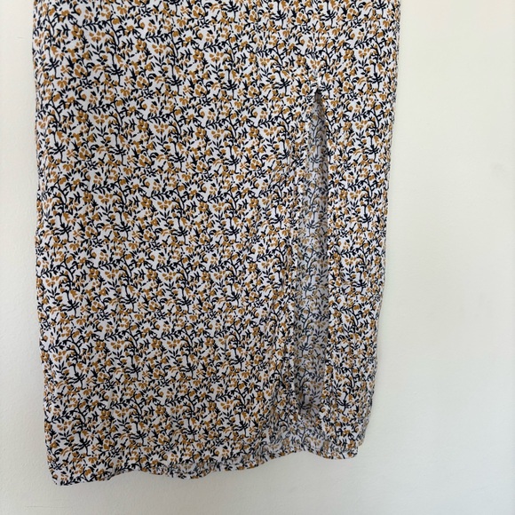 Abercrombie & Fitch floral midi skirt with slit elastic waist Size xs - Picture 4 of 6